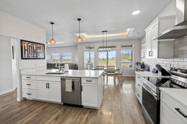 2264 Calico LN, Medford, OR 97501