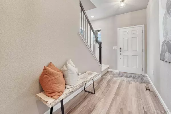 1944 Villageview LN, Castle Rock, CO 80104