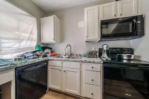 813 CENTRAL ST, Oshkosh, WI 54901