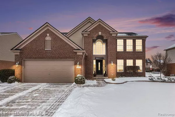 54472 ISLE ROYALE Avenue, Macomb, MI 48042