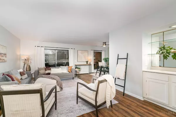 3542 Amberacres Dr #300N, Cincinnati, OH 45237