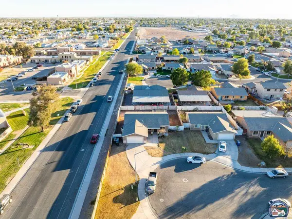 1138 Elm Ct, Brawley, CA 92227