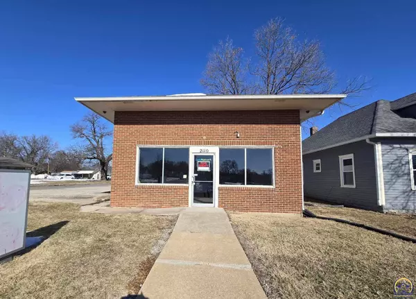 2110 SW 10th Ave, Topeka, KS 66604