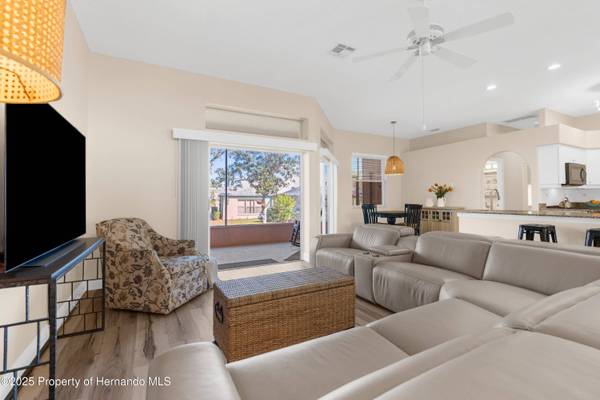 8320 Maybelle Drive, Weeki Wachee, FL 34613