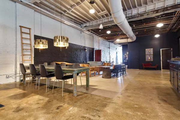 2902-04 W Armitage AVE, Chicago, IL 60647