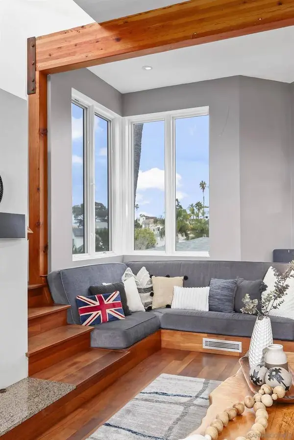 4687 Del Monte Ave, San Diego, CA 92107