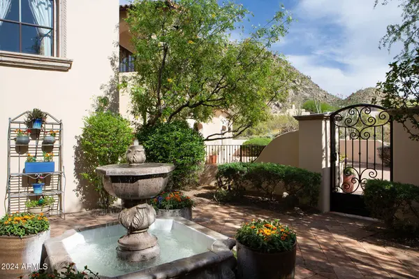 10728 E COTTONTAIL Lane, Scottsdale, AZ 85255