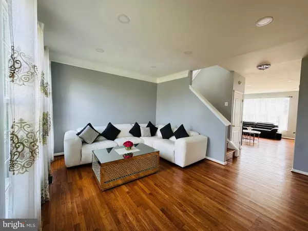 42616 ANABELL LN, Chantilly, VA 20152