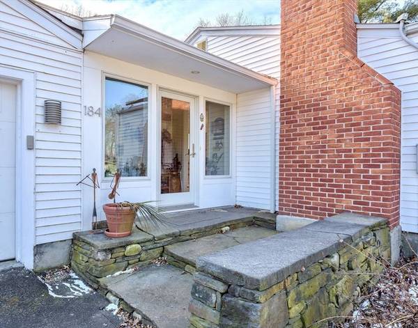 184 Glendale Rd, Amherst, MA 01002