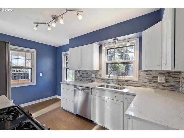 3028 SE 71ST AVE, Portland, OR 97206