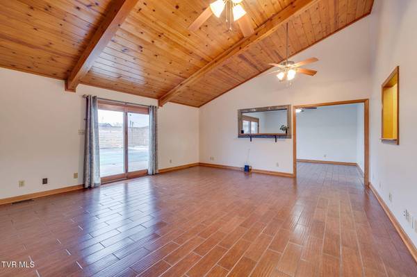 167 Cable RD, Jonesborough, TN 37659