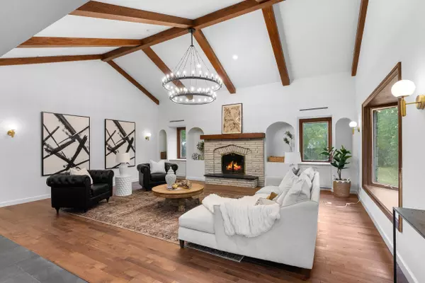 8040 N Gray Log, Fox Point, WI 53217