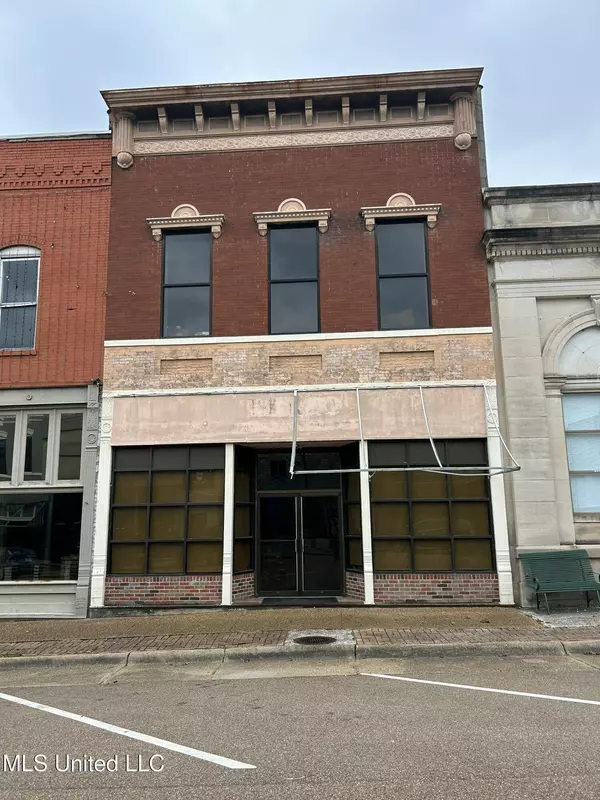 304 S Main Street, Yazoo City, MS 39194