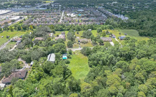 1809 Rouse Lake Rd, Orlando, FL 32817-4521