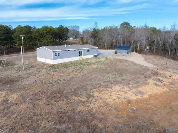 8209 County Road 39, Fackler, AL 35746
