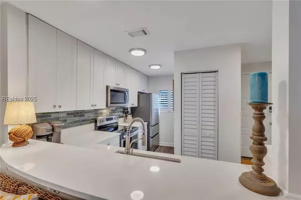 96 Mathews DR #95, Hilton Head Island, SC 29926