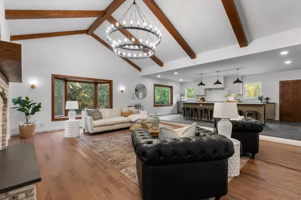8040 N Gray Log, Fox Point, WI 53217