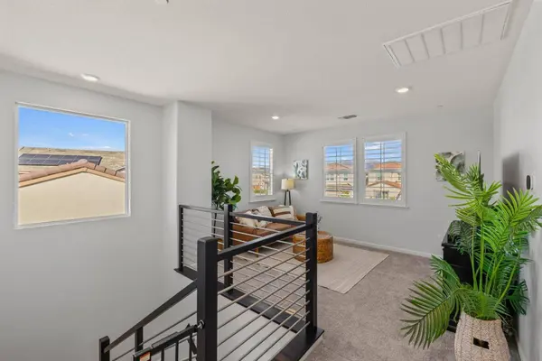 1202 Palermo CT, Salinas, CA 93905