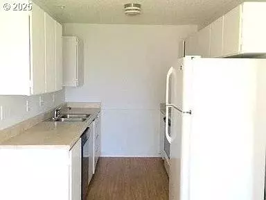 203 SE 13TH ST, Troutdale, OR 97060