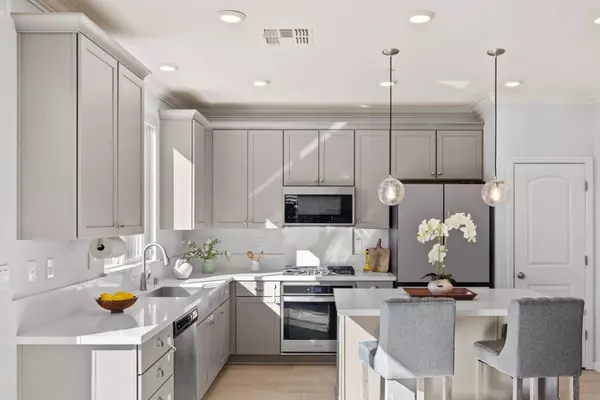 1202 Palermo CT, Salinas, CA 93905