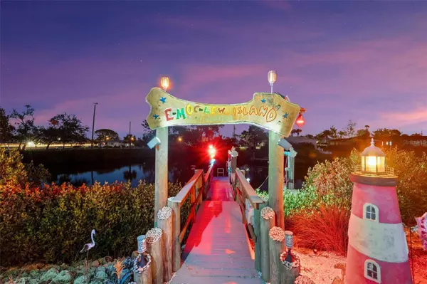 1985 FAIRVIEW DR, Englewood, FL 34223