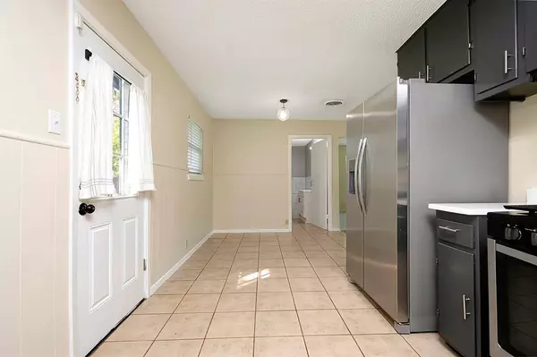 1716 Nueces Trail, Arlington, TX 76012