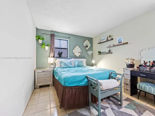 1334 Collins Ave #504, Miami Beach, FL 33139