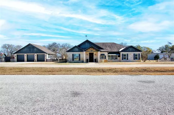 191 County Road 132bb, Hallettsville, TX 77964