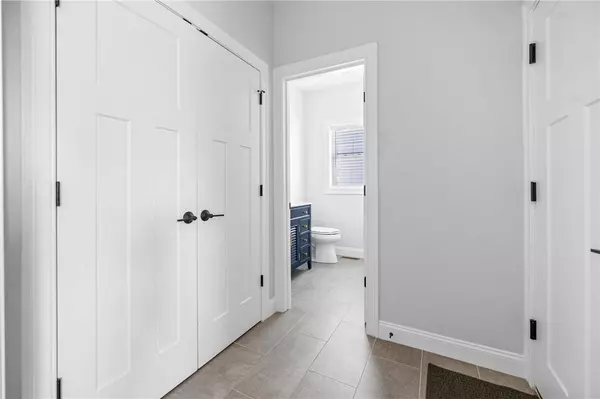 27 Bellevue AVE, Cumberland, RI 02864