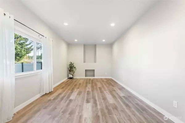 1602 E 60th ST, Tacoma, WA 98404