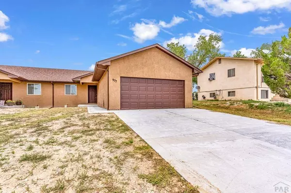 977-979 S Harmony Dr, Pueblo West, CO 81007