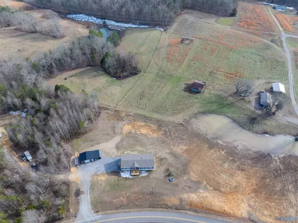 8209 County Road 39, Fackler, AL 35746