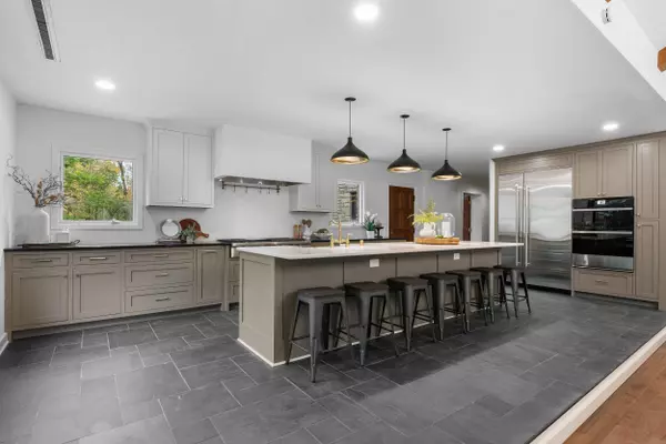 8040 N Gray Log, Fox Point, WI 53217