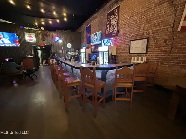 305 S Main Street, Yazoo City, MS 39194