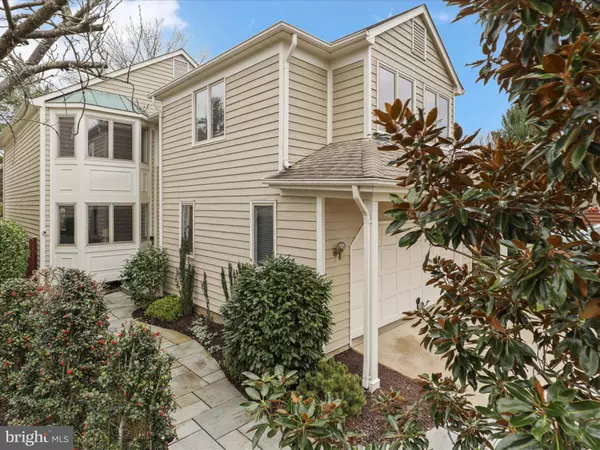 2931 ARAN CT, Oakton, VA 22124