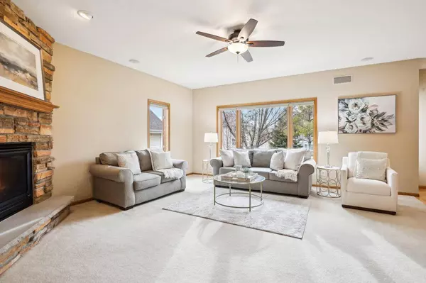 1221 Hanover Trail, Waunakee, WI 53597