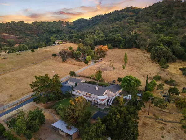 19795 Almaden Rd, San Jose, CA 95120-3408