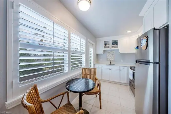 209 8th AVE S #209B, Naples, FL 34102