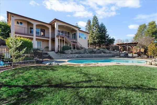 12441 Morning Mist LN, Auburn, CA 95602