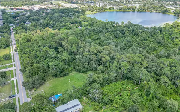 1809 Rouse Lake Rd, Orlando, FL 32817-4521