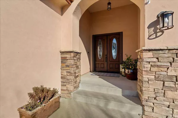 12441 Morning Mist LN, Auburn, CA 95602