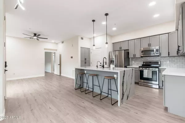 5550 N 16TH Street #102, Phoenix, AZ 85016