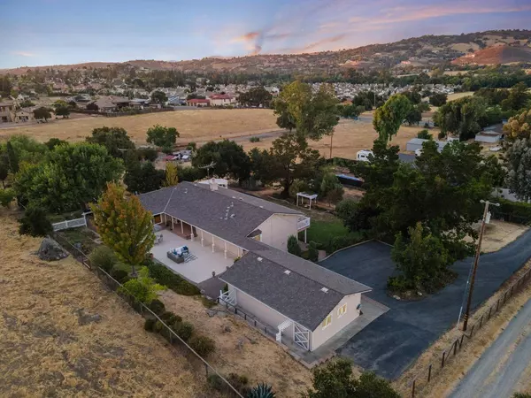 19795 Almaden Rd, San Jose, CA 95120-3408