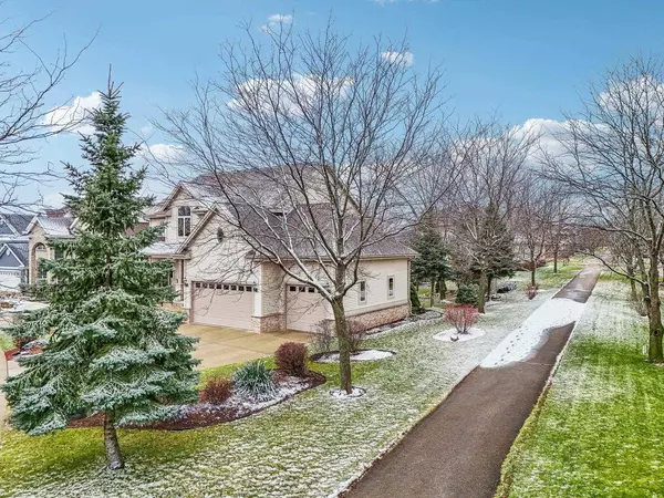 1221 Hanover Trail, Waunakee, WI 53597