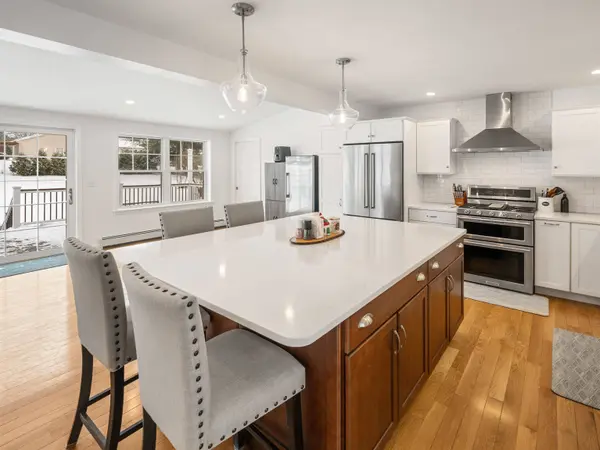 1 Wesley DR, Rutland City, VT 05701