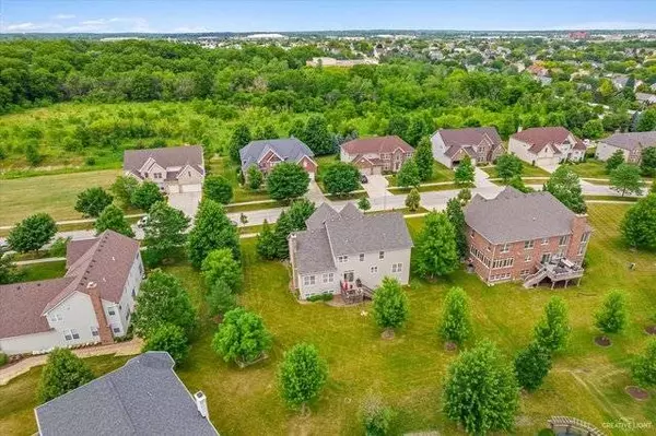 5425 Nicholson DR, Hoffman Estates, IL 60192