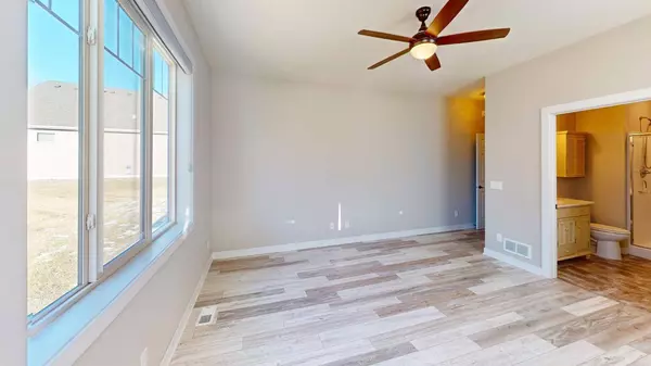 6150 Boulder Ridge DR, Rockford, MN 55373