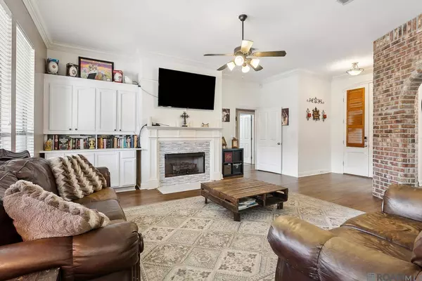 38175 Summerwood Ave, Prairieville, LA 70769