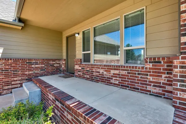 1907 E Aster St, Andover, KS 67002