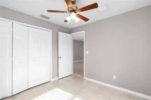 5206/5208 24th ST SW, Lehigh Acres, FL 33973